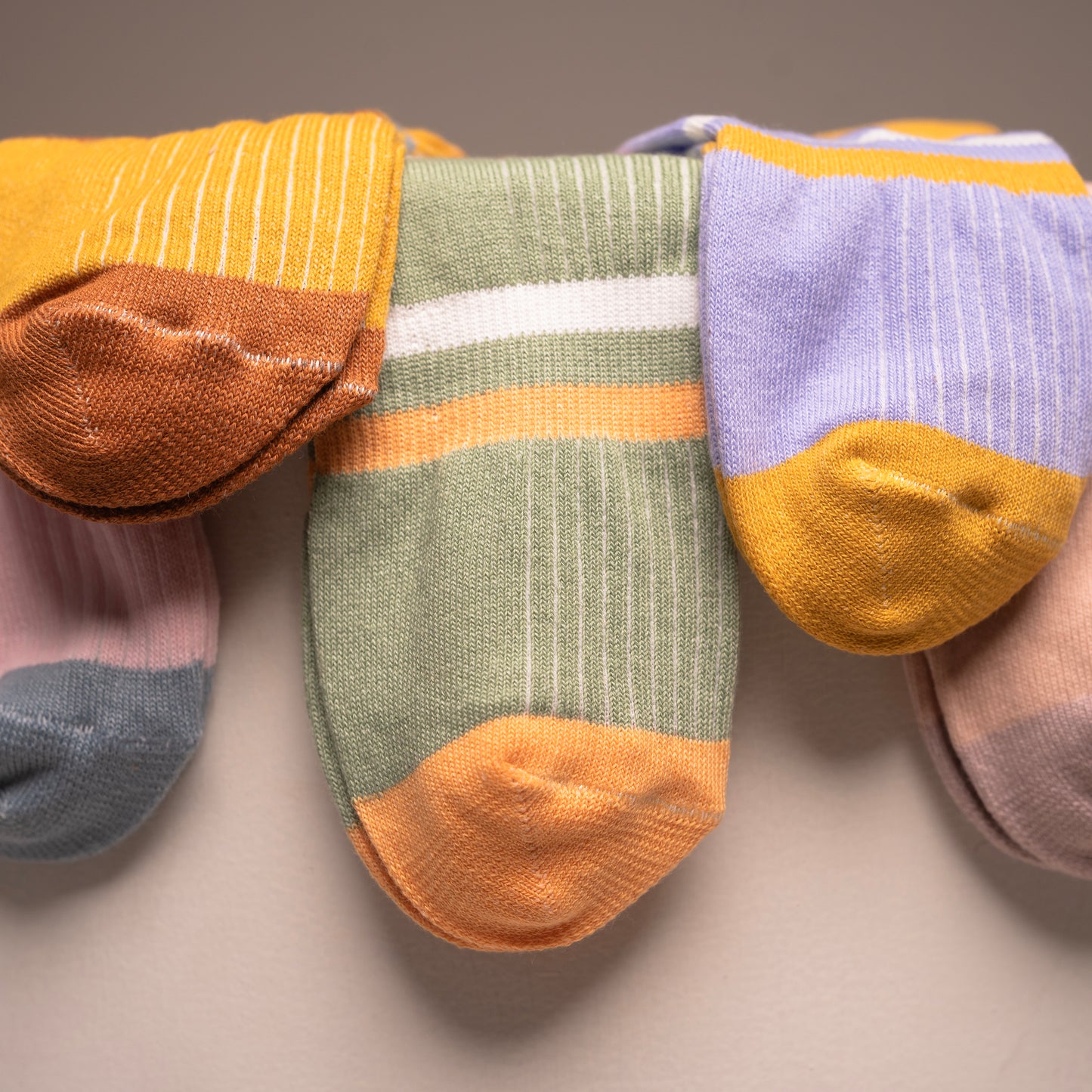 (5 Pairs) Ultra-Comfortable Striped Ankle Socks - Low-Cut, No-Show, Thin, and Versatile for All Seasons